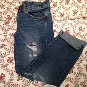 AE Destroyed Boyfit Jean