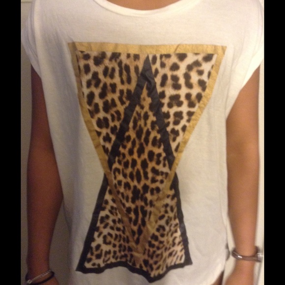 NEW cheetah design white T-Shirt.