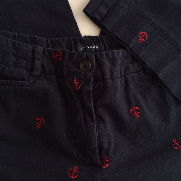🚫SOLD IN BUNDLE💝 🎉HP🎉 Navy/Red anchor capris - Picture 4 of 4