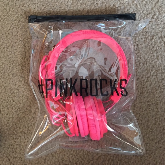 **Sold in bundle** Pink VS headphones