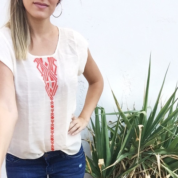 Le Sample Aztec Tunic - Picture 2 of 4