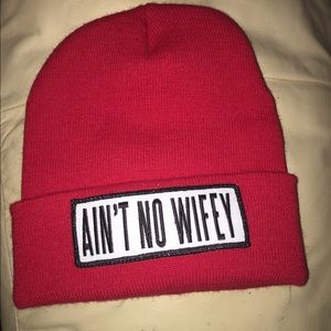Dime piece "Ain't no wifey" Beanie