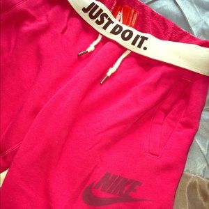 WOMENS NIKE SWEAT PANTS