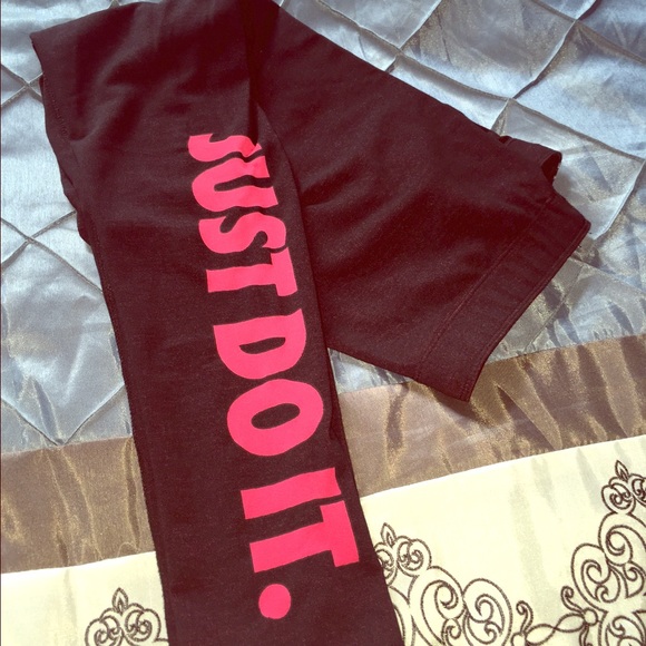 Pink/black NIKE leggings