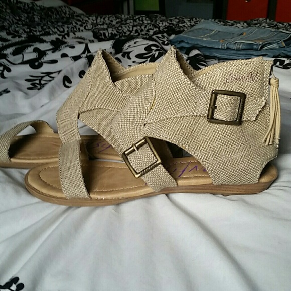 NWT Blowfish Sandals!