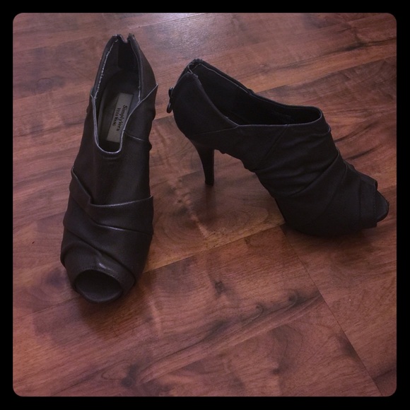 Simply Vera high heel shoes!