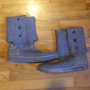 Gray knit uggs