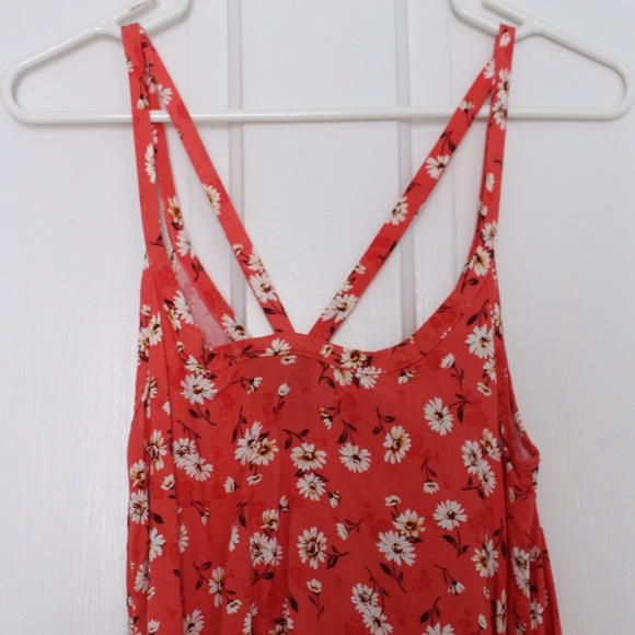 Copped Daisy Tank Top - Picture 2 of 3