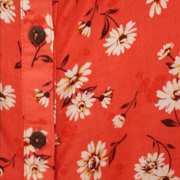 Copped Daisy Tank Top - Picture 3 of 3