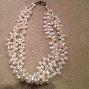 3 layer pearl necklace