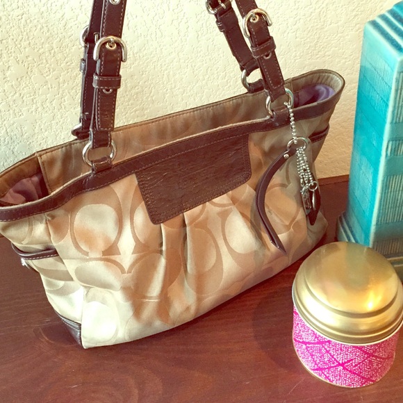 *Authentic* Coach purse