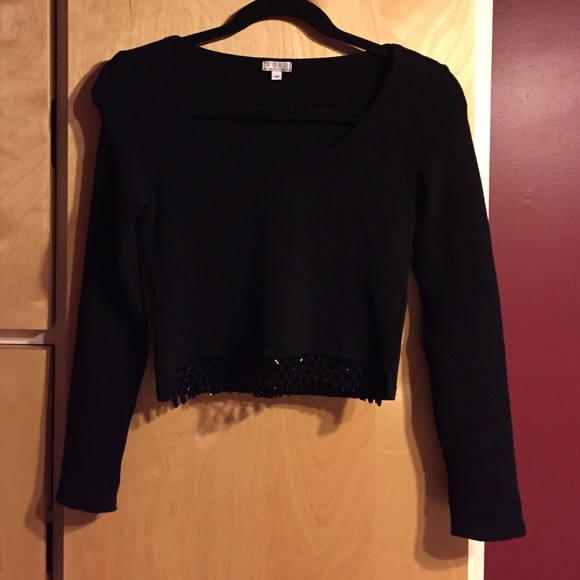 Black crop top!