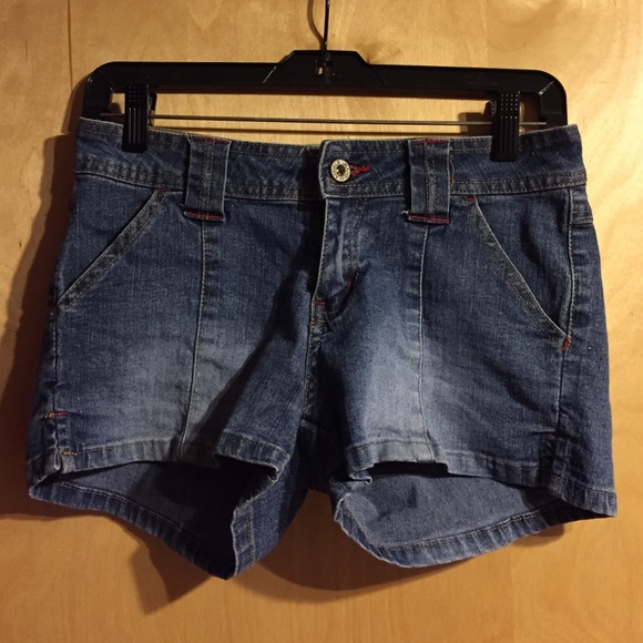 Double pocket denim shorts!