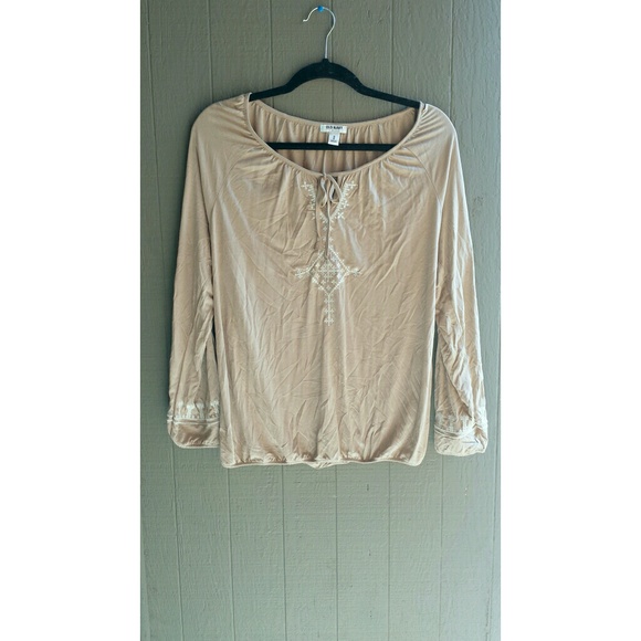 -SOLD IN BUNDLE- Old navy Top.
