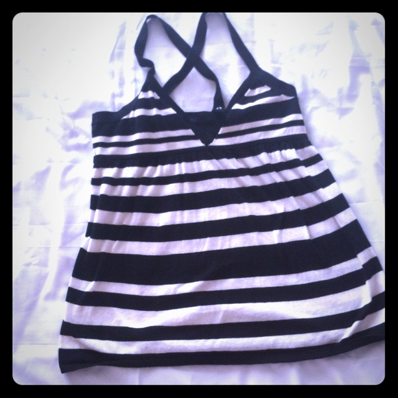 Beautiful gap top