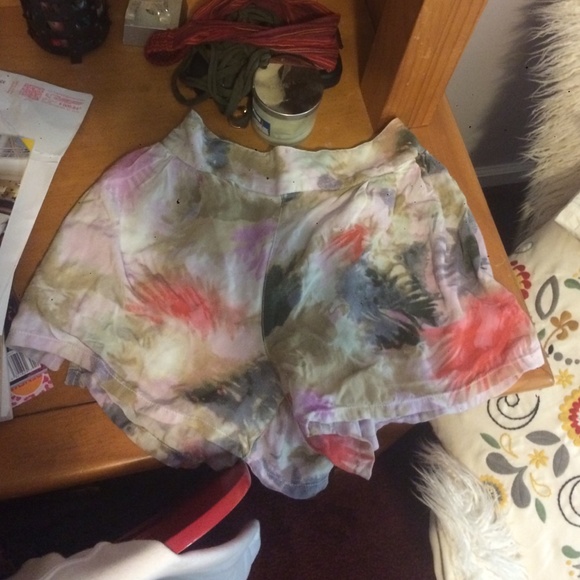 American Eagle Outfitters Other - American eagle flowy highwaisted shorts size small