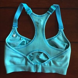 Lululemon 6 blue bra