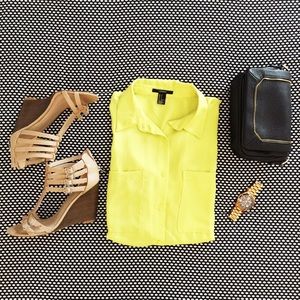 🌷 NWOT: Chartreuse Top 🌷