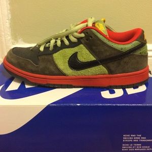 Nike dunk low premium sb "asparagus"