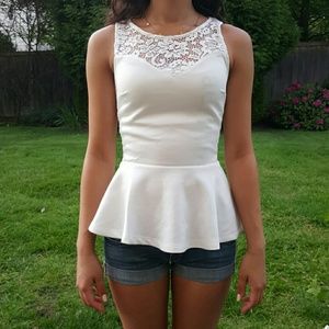 🙌 SOLD / H&M White Peplum Top with Lace Detailing