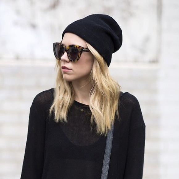 Forever 21 Black Ribbed Beanie