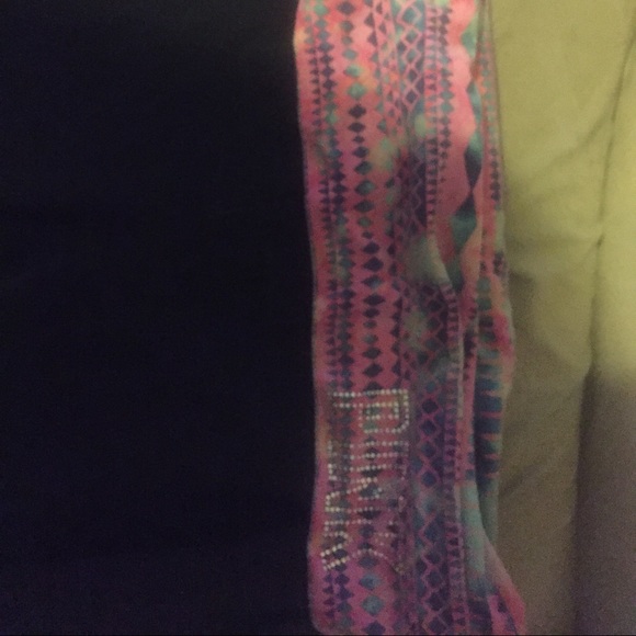 Pink Aztec VS leggings 💕