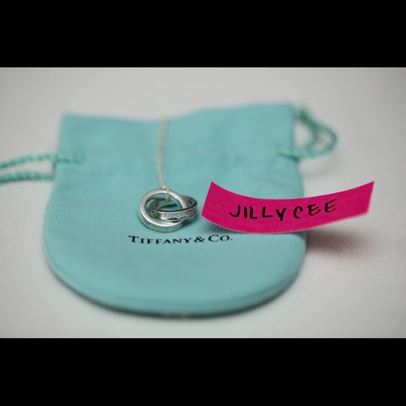 Tiffany & Co interlocking circle pendant
