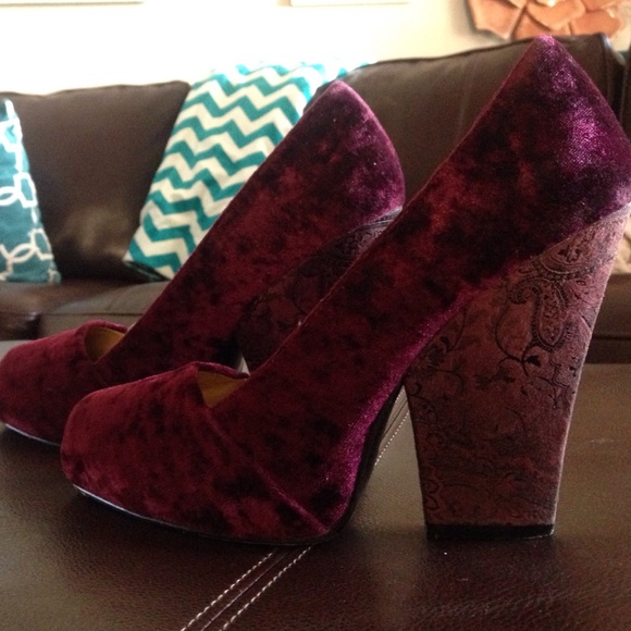 Zinc Suede Heels!