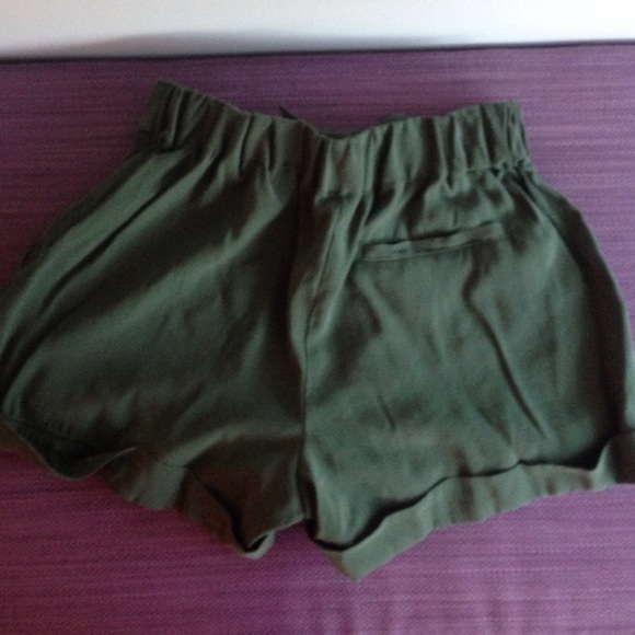 Ella Moss green shorts size XS - Picture 2 of 3