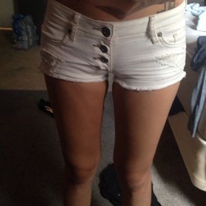Frayed short shorts