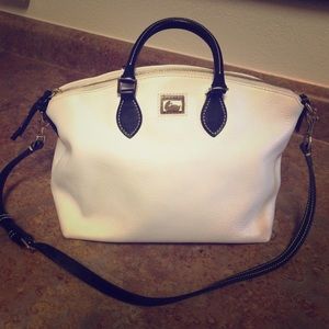 Dooney & Bourke white leather shoulder bag