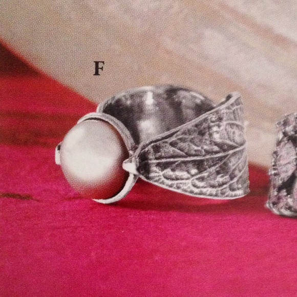 Silpada Sterling Silver and Pearl ring