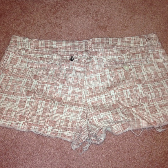 Volcom shorts🎀 - Picture 4 of 4
