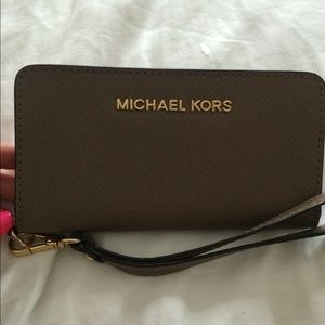 Michael Kors wristlet