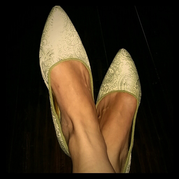 Old Navy Shoes - Adorable and unique flats