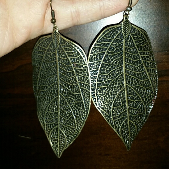 Leaf earrings