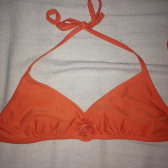 Bikini - Picture 2 of 2