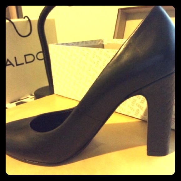 Coach Black Sloane Signature Embossed Pump