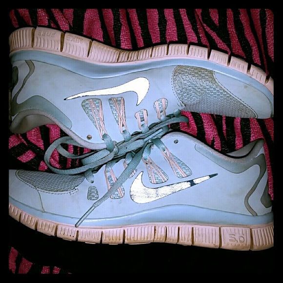 Nike free runs