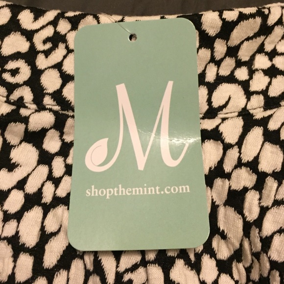 In The Wild Skirt, Black/White - Picture 2 of 2