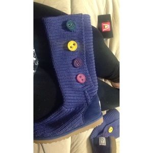 Dark blue knit uggs 👢ON HOLD!