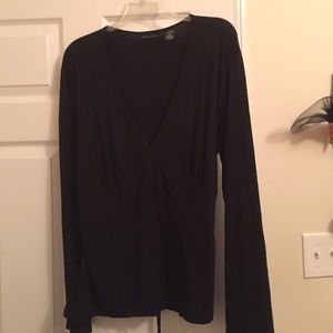 XL black long sleeve vneck