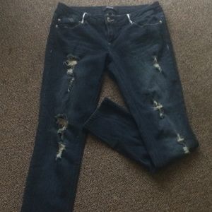 Dark distressed skinnys