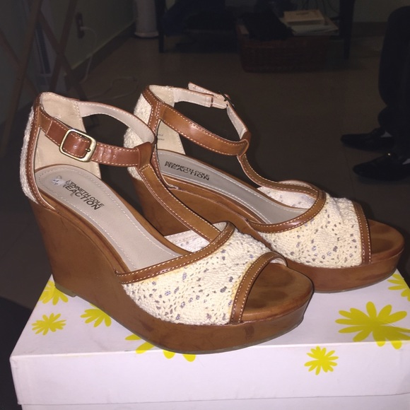 Kenneth Cole reaction wedges .
