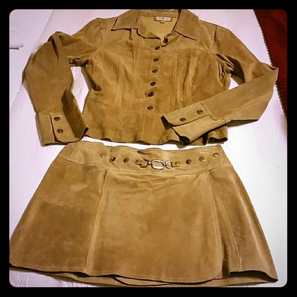 bebe 100% Suade Jacket & Matching Miniskirt
