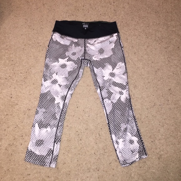 Nike leggings