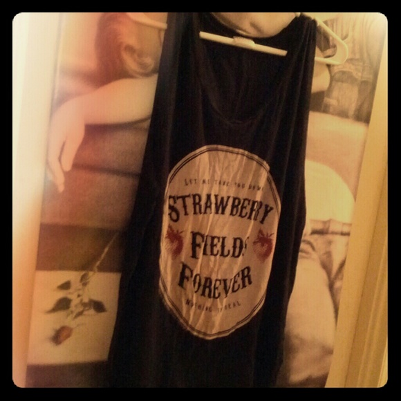 ***Gifted! Not for sale***Strawberry fields tank - Picture 1 of 3