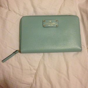 Kate spade travel wallet