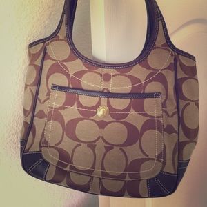 Coach signature handbag in chocolate khaki