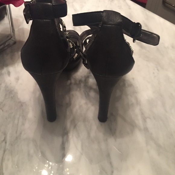 BCBG Maxazria Black Ankle Strap gladiator Sandals - Picture 4 of 4